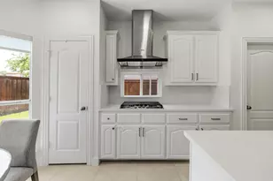 1210 Colby Ct, Irving, TX 75060 - Photo 18
