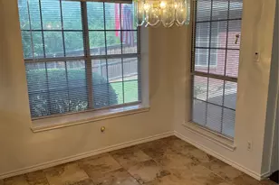 100 Streamside Dr, DeSoto, TX 75115 - Photo 2