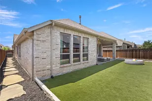 921 Queens Lk Trl, McKinney, TX 75071 - Photo 32