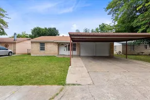 1628 Americana Blvd, Blue Mound, TX 76131 - Photo 1