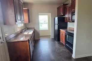 3712 Mandy Dr, Granbury, TX 76048 - Photo 2