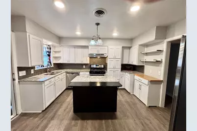 1410 Reynolds Street, Goldthwaite, TX 76844 - Photo 6