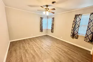 1410 Reynolds St, Goldthwaite, TX 76844 - Photo 14
