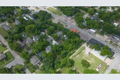 717 W Day Street, Denison, TX 75020 - Photo 6