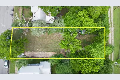 717 W Day Street, Denison, TX 75020 - Photo 2