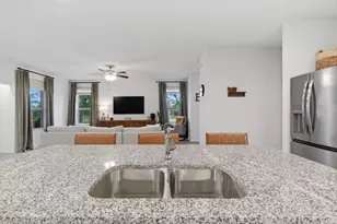 1017 King St, Aubrey, TX 76227 - Photo 14