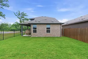 1017 King St, Aubrey, TX 76227 - Photo 32