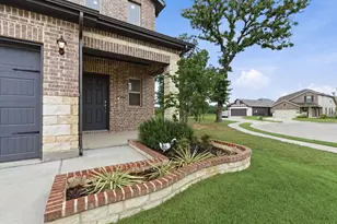 1017 King St, Aubrey, TX 76227 - Photo 4