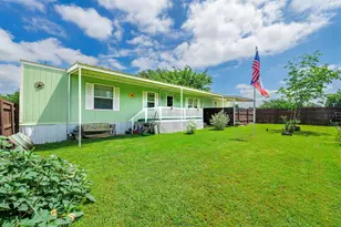 1501 Lark Ct, Pelican Bay, TX 76020 - Photo 1