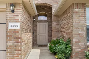 8209 Karole Dr, Fort Worth, TX 76120 - Photo 8