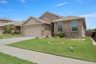 8209 Karole Dr, Fort Worth, TX 76120 - Photo 2
