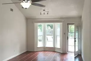 704 Manhattan Dr, Dallas, TX 75217 - Photo 6