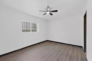 301 Stoneport Dr, Dallas, TX 75217 - Photo 18