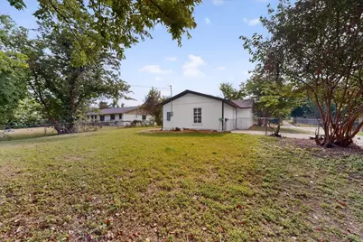 301 Stoneport Drive, Dallas, TX 75217 - Photo 38