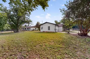 301 Stoneport Dr, Dallas, TX 75217 - Photo 38