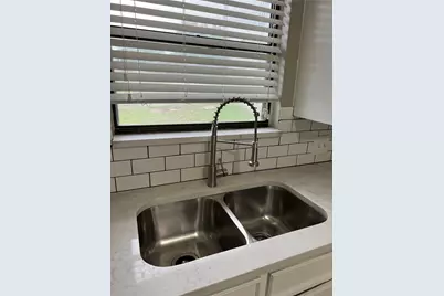 324 W Young Street, Howe, TX 75459 - Photo 6