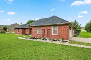 5008 Running Brook Dr, Joshua, TX 76058 - Photo 2