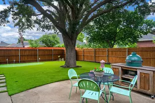 4049 Brazos Dr, Carrollton, TX 75007 - Photo 4