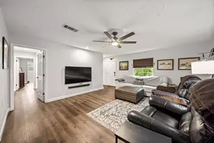 410 De La Cruz St, Weatherford, TX 76085 - Photo 18