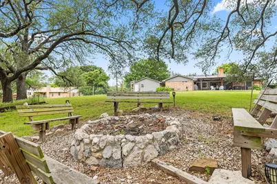 410 De La Cruz Street, Weatherford, TX 76085 - Photo 40