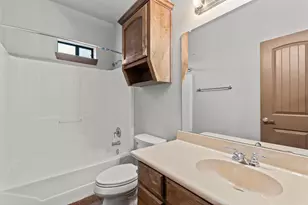 2410 S 2nd St, Waco, TX 76706 - Photo 10