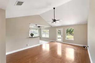 125 Meadow Heath Dr, Gun Barrel City, TX 75156 - Photo 2