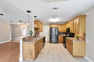 125 Meadow Heath Dr, Gun Barrel City, TX 75156 - Photo 6