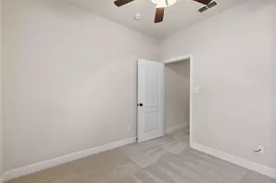 2500 Rockbrook Dr, Lewisville, TX 75067 - Photo 20