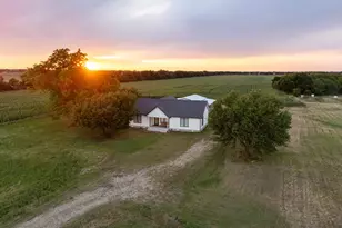 300 Grellhesl, West, TX 76691 - Photo 2