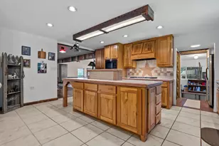 1300 Finney Dr, Weatherford, TX 76085 - Photo 10