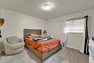342 Meadowhill Dr, Garland, TX 75043 - Photo 8