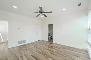 6270 Oram St, Dallas, TX 75214 - Photo 30