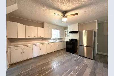 2403 Austin Avenue, Brownwood, TX 76801 - Photo 10