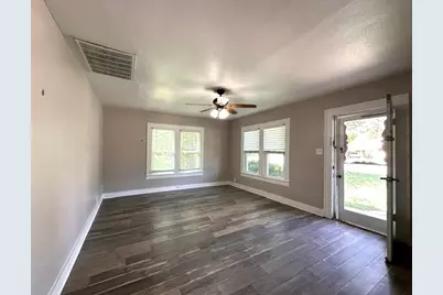 2403 Austin Avenue, Brownwood, TX 76801 - Photo 2