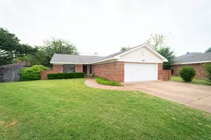 2918 Oak Ridge Ct, Abilene, TX 79606 - Photo 2
