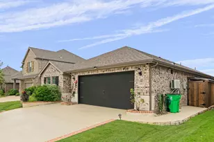 1512 Berry Rdg Trl, Aubrey, TX 76227 - Photo 2