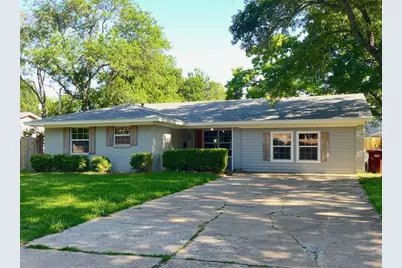 302 Glen Oaks Road, Bonham, TX 75418 - Photo 1