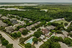 225 Red Bluff Dr, Hickory Creek, TX 75065 - Photo 38