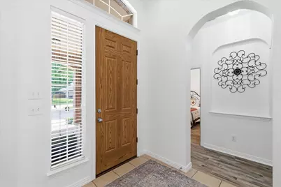 8106 Summerleaf Drive, Arlington, TX 76001 - Photo 22