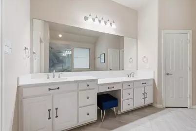 8106 Summerleaf Drive, Arlington, TX 76001 - Photo 18