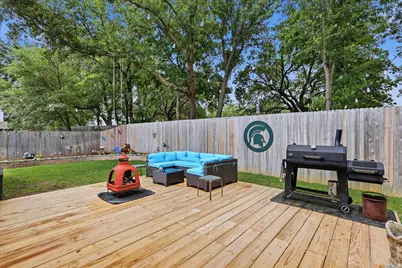 8106 Summerleaf Drive, Arlington, TX 76001 - Photo 2