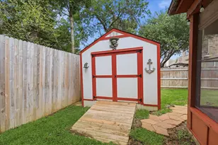 8106 Summerleaf Dr, Arlington, TX 76001 - Photo 30