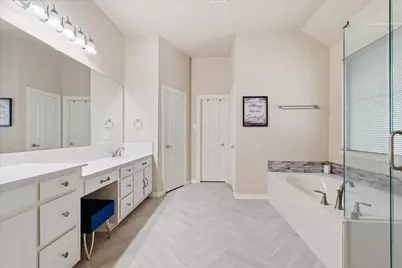 8106 Summerleaf Drive, Arlington, TX 76001 - Photo 16