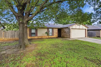 5717 Cedar Ridge Drive, Arlington, TX 76017 - Photo 2