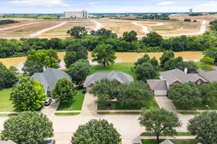 905 Killian Dr, Mansfield, TX 76063 - Photo 4