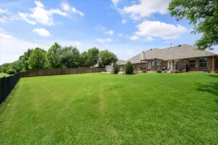 905 Killian Dr, Mansfield, TX 76063 - Photo 32