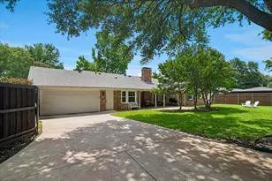 11439 Rosser Rd, Dallas, TX 75229 - Photo 32