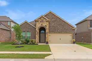 10017 Gray Barrel Dr, Aubrey, TX 76227 - Photo 2