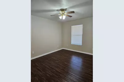 217 E Craven Avenue #C & D, Lacy Lakeview, TX 76705 - Photo 14