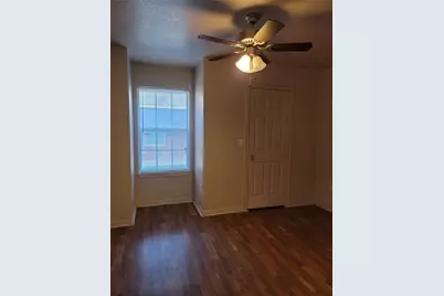 219-221 E Craven Avenue, Lacy Lakeview, TX 76705 - Photo 8